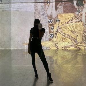 Meet your Posher, Homaira